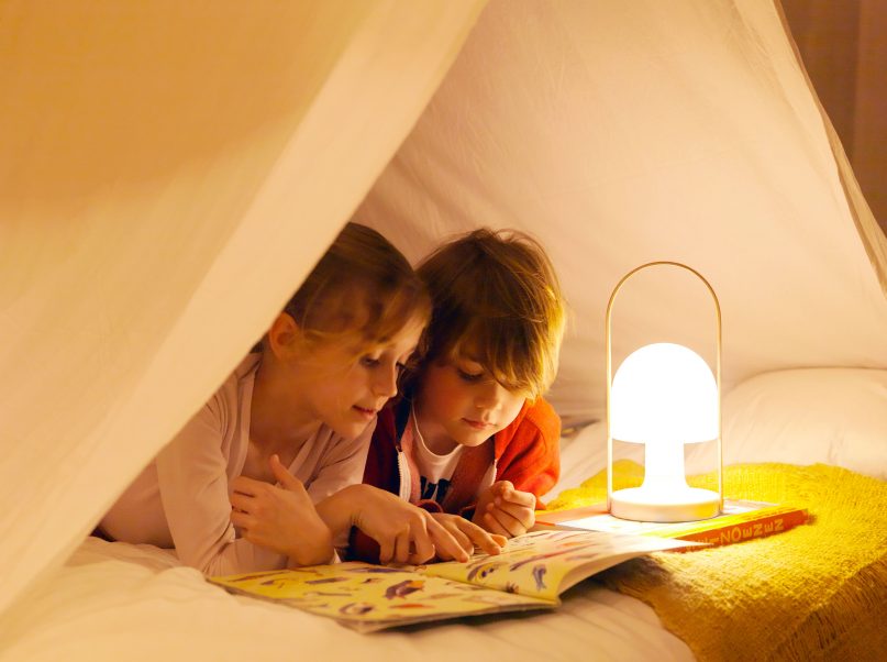 FollowMe! Lampu Imut dan Mudah untuk Dibawa Kemana Saja / Marset