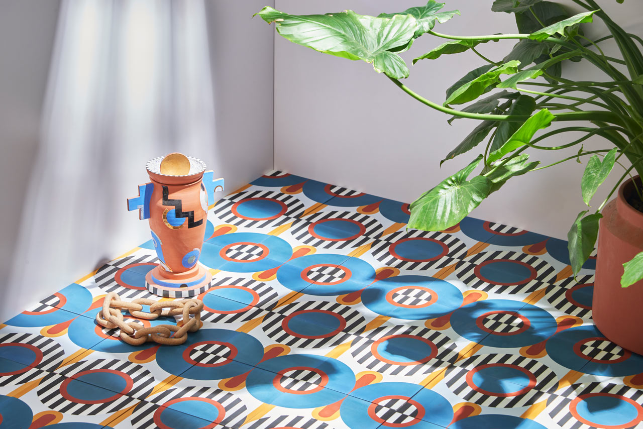 Langka! Keramik Lantai Dijadikan Karya Seni & Kanvas