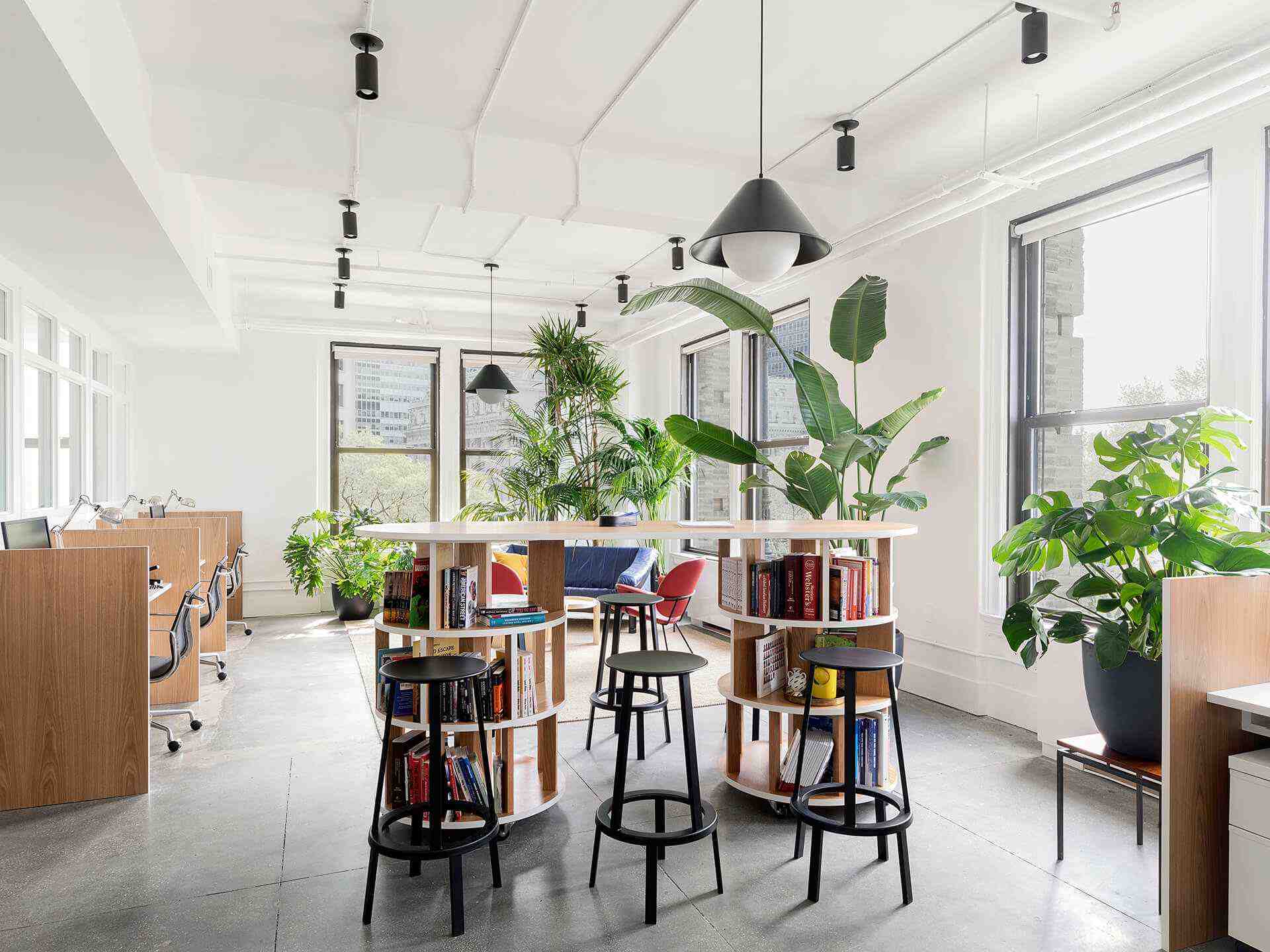 Kantor yang Juga Berfungsi Sebagai Kelas? Simak Ini!