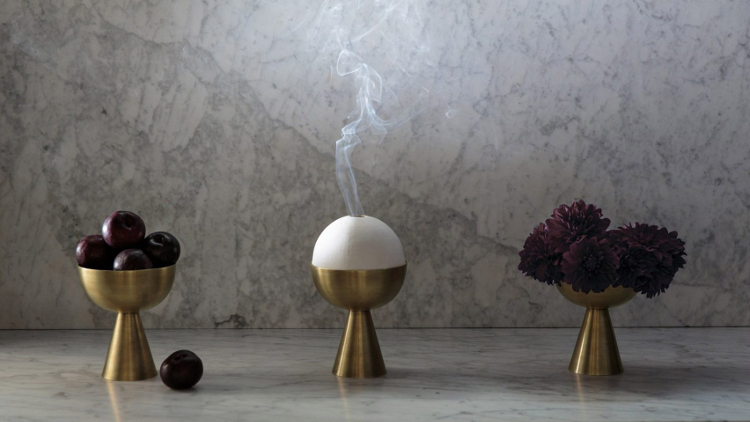 Desainer Asal New York Galang Dana Untuk Lawan Corona