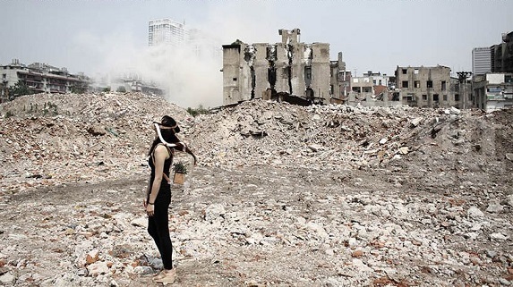 Unik! Karya Ini Terinspirasi dari Pedihnya Kondisi Bumi