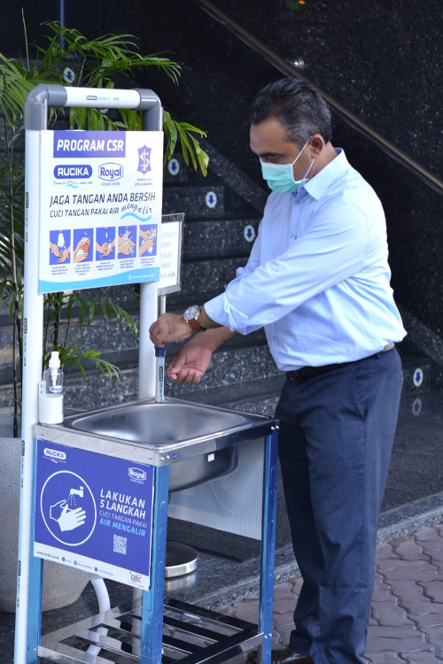Cegah Corona, Kota Surabaya Kenalkan Wastafel Portable