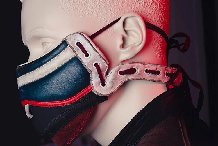 Masker Dari Sneakers, Fashion atau Safety?