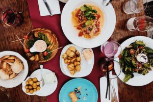 5 Restoran Siap Kirimkan Menu Buka Puasa ke Rumah Anda