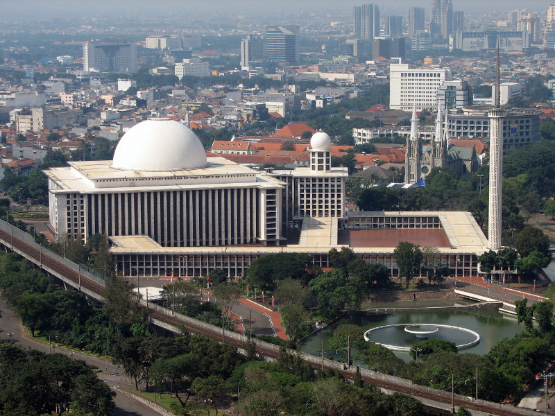 5 Fakta Unik Masjid Istiqlal nan Bersejarah