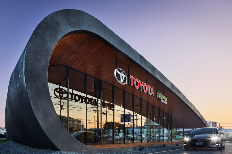 Showroom Toyota Di Jepang Ini Hadir Dengan Bentuk Unik