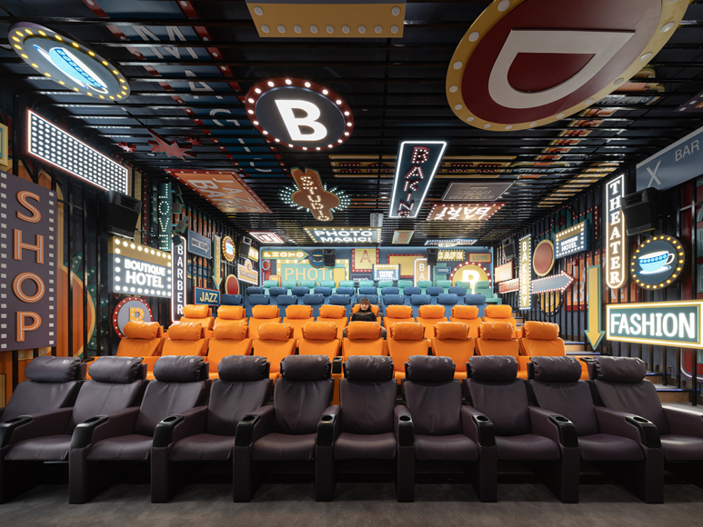 Nonton Jadi Seru! Seperti Berada Dalam Film Hollywood