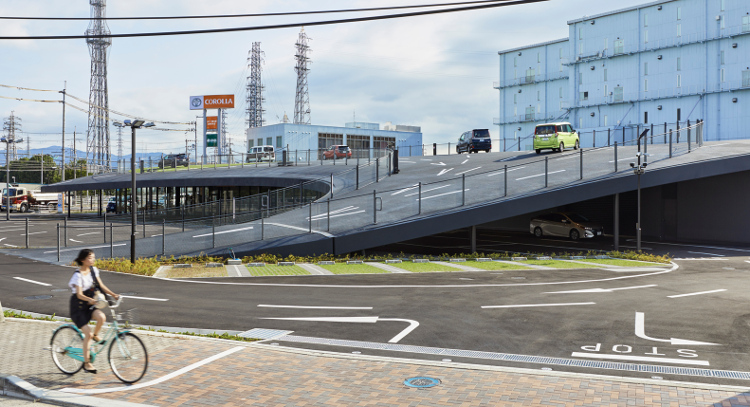 Showroom Toyota Di Jepang Ini Hadir Dengan Bentuk Unik