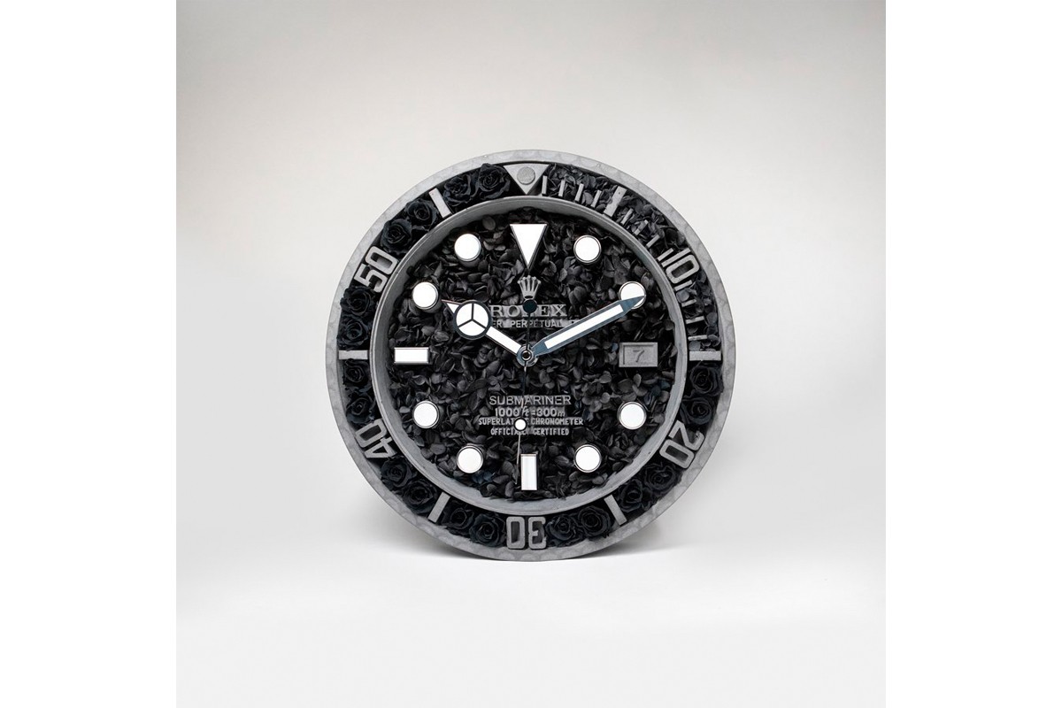 Vas ini Terinspirasi dari Arloji Ikonis