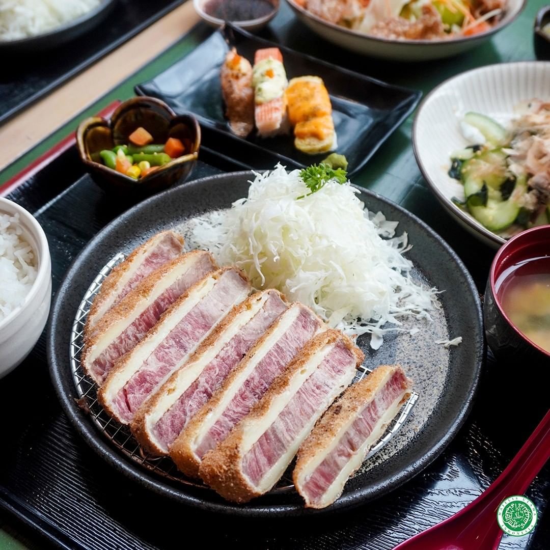 Lihat 10 Rekomendasi Makan Siang Saat New Normal!