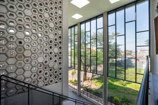 Tetap Sejuk! Ini Desain Masjid Cocok untuk Iklim Tropis 4