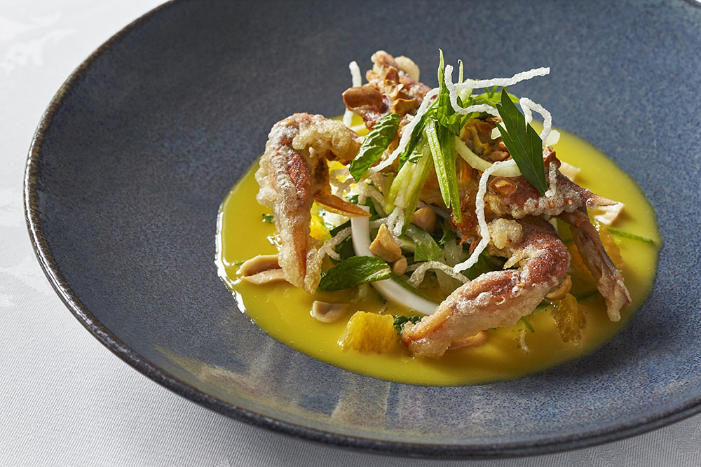 Makan Ditemani Maneken? Ide Baru Restoran Saat Pandemi / The Inn at Little Washington 8