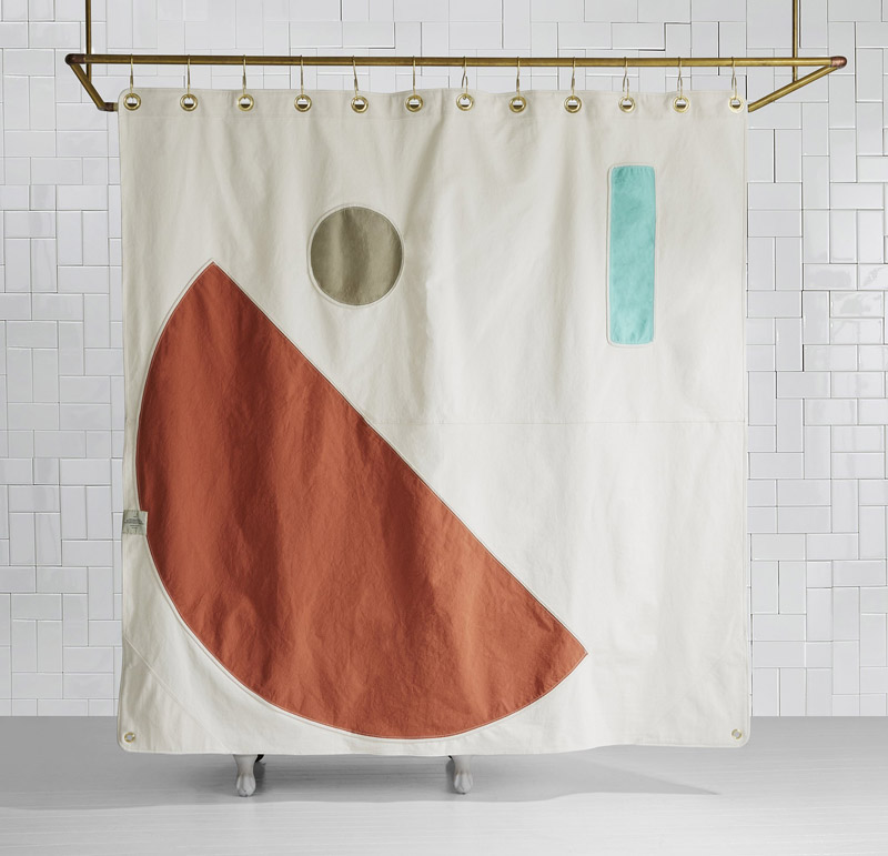 Tirai Shower ini Akan Buat Kamar Mandi Kecil Jadi Lucu