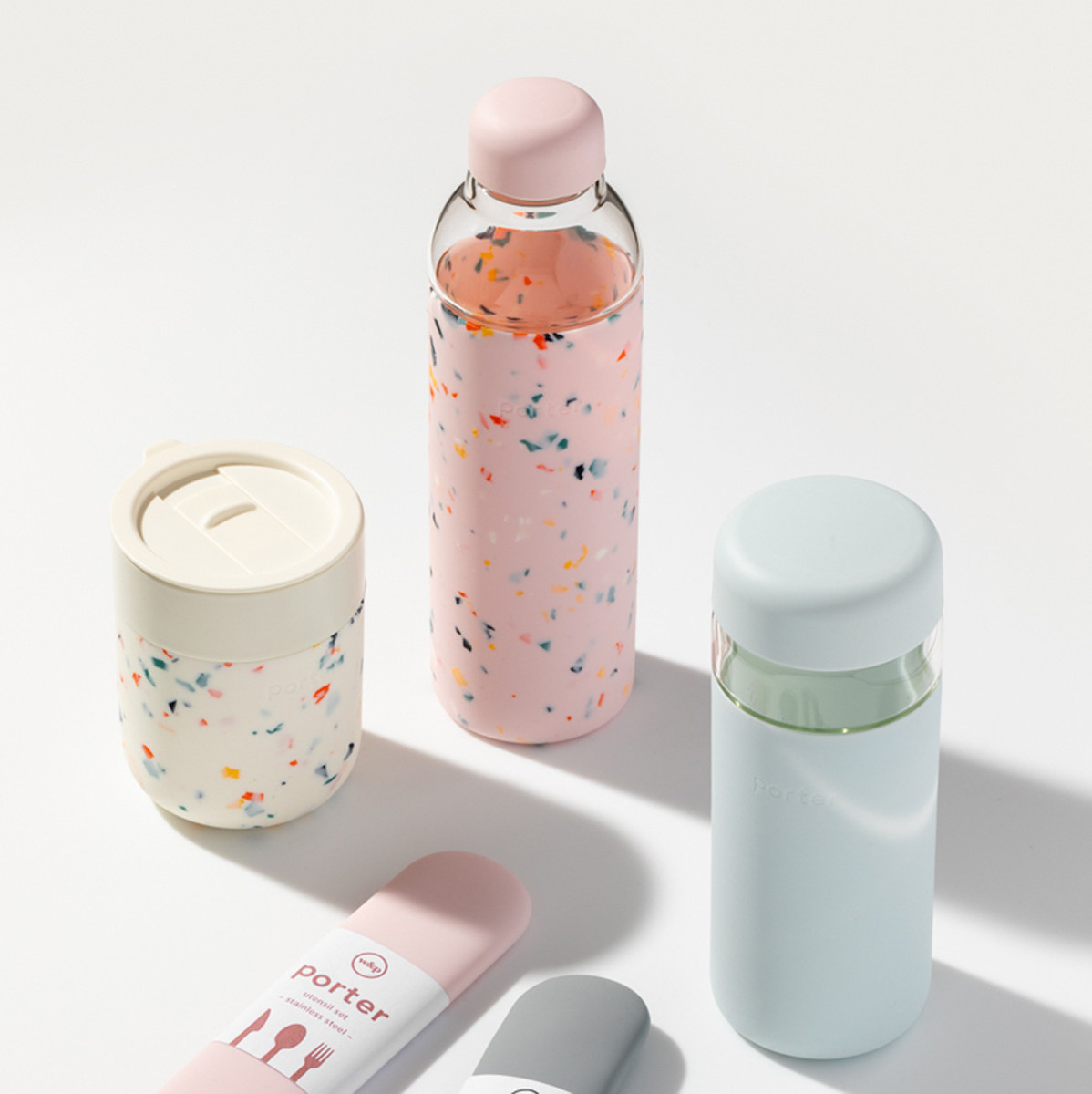 15 Barang Wajib Bawa Saat New Normal. Sudah Ada Semua?