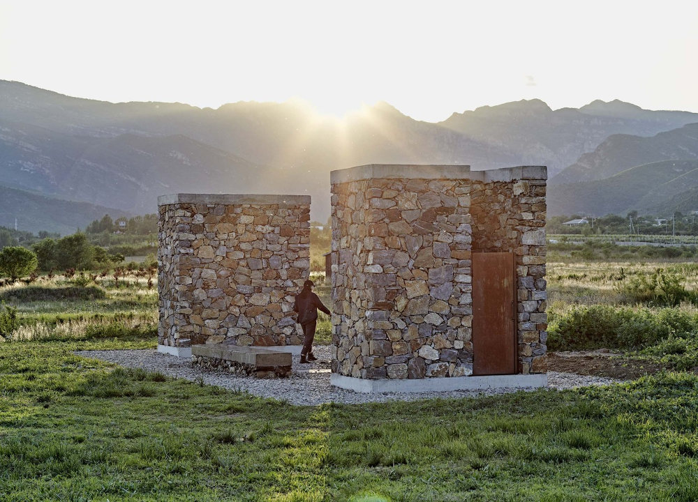 Menakjubkan! Toilet Ini Memiliki Pemandangan yang Indah