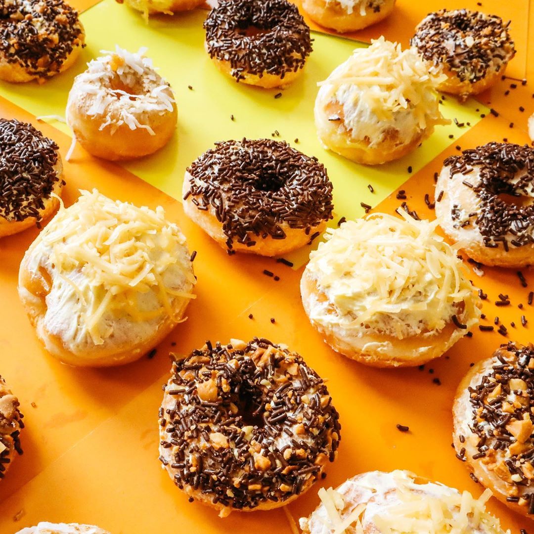 Pecinta Manis! 10 Kudapan Ini Siap Menemani di Rumah