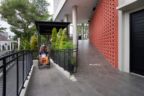 Tetap Sejuk! Ini Desain Masjid Cocok untuk Iklim Tropis 11