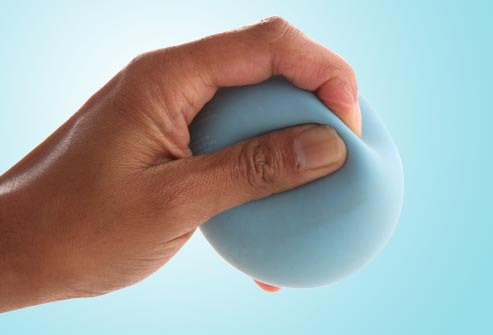 Banyak Kerja di Laptop? Lakukan 10 Olahraga Tangan Ini