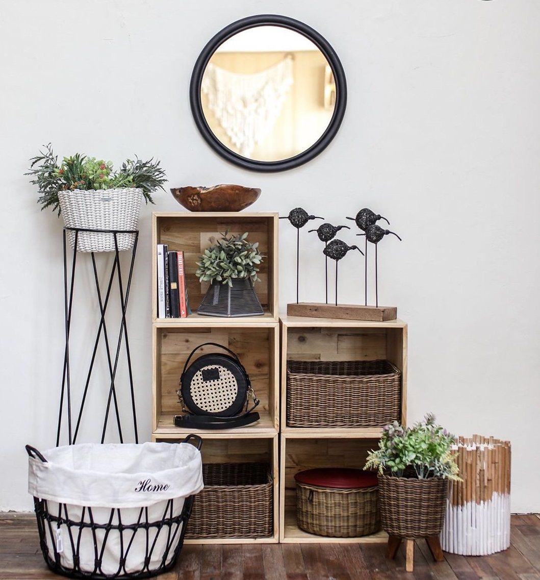 5 Cermin Minimalis dan Cantik + Cara Memilih yang Tepat