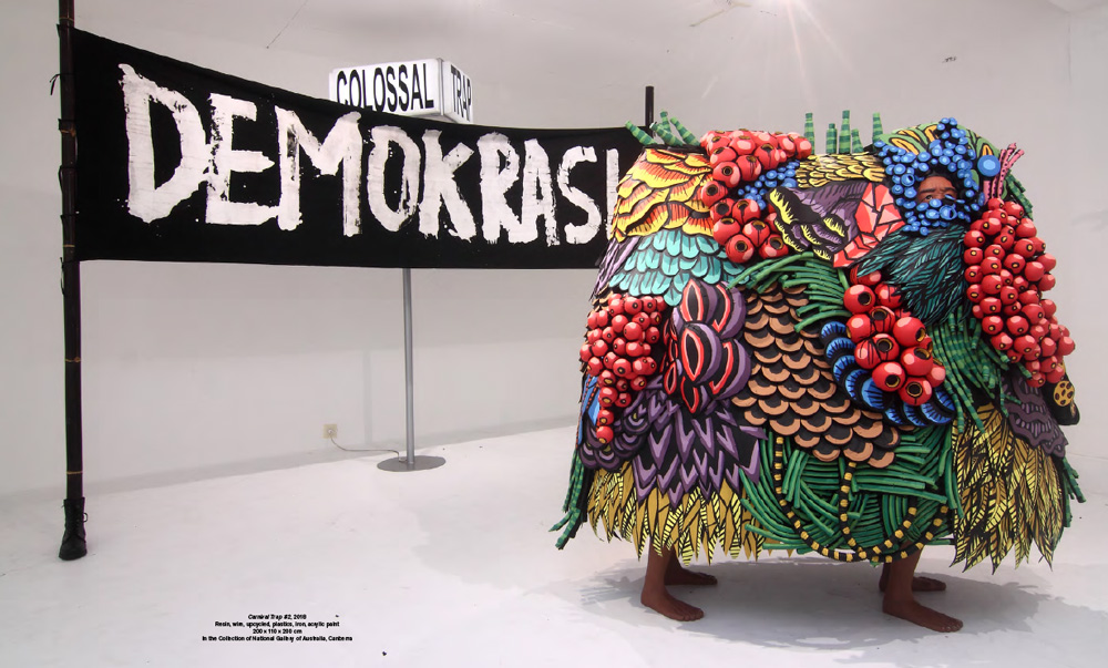 Cuma Ada 300 Di Dunia! Buku Eksklusif Karya Eko Nugroho / Distanz 5