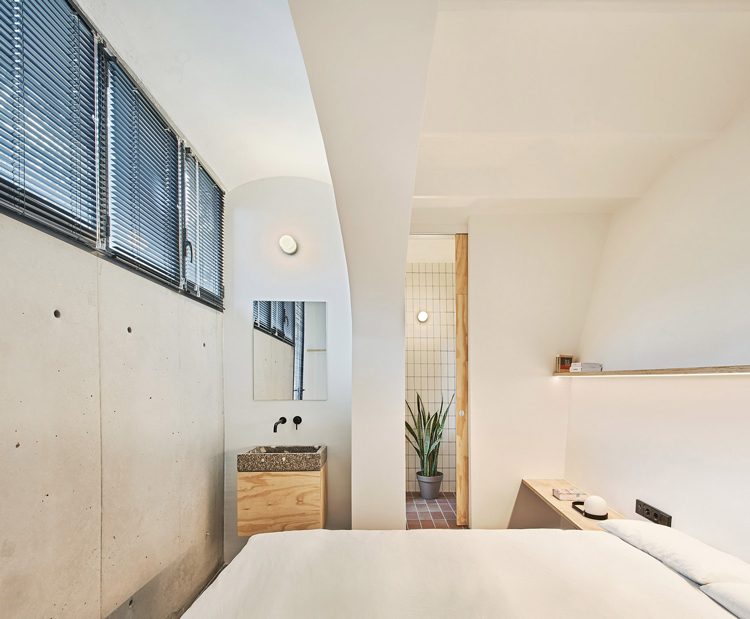 Inilah Hunian Multi Level Minimalis di Barcelona