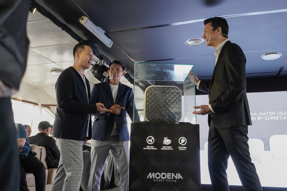 Kamar Mandi Makin Keren dengan Water Heater Modena Ini