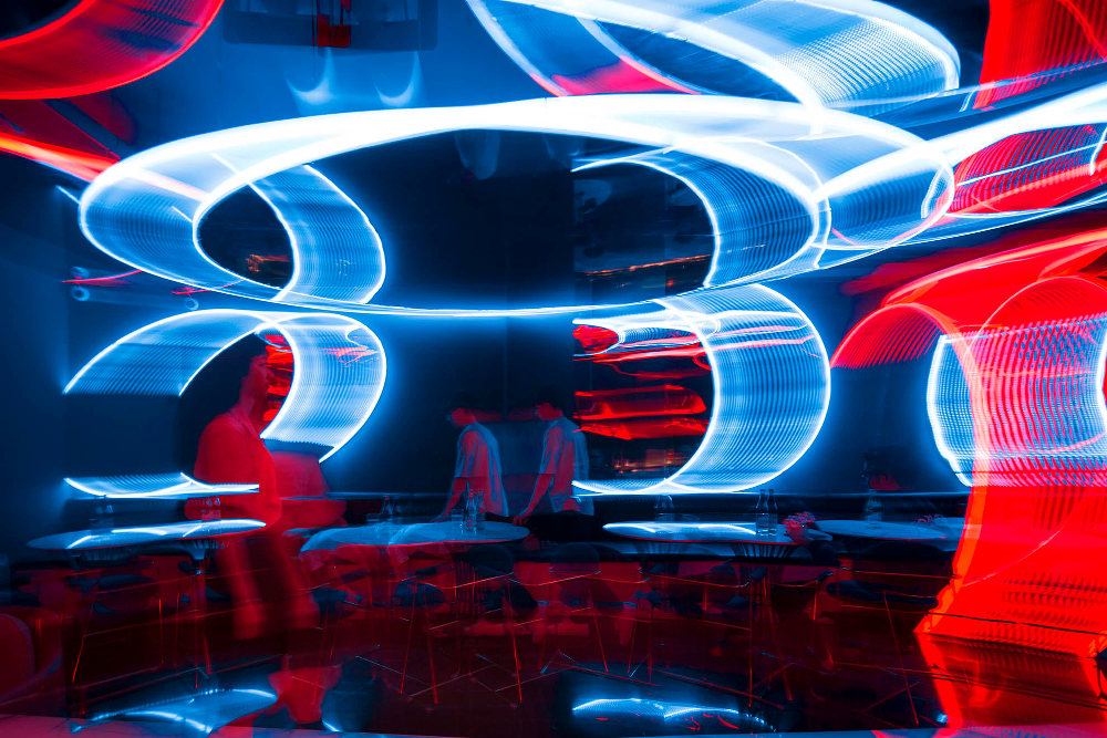 Mesin ATM Ini Menyimpan Bar Eksklusif Di Baliknya / Ingallery / Nanjing Linear Architecture / Noisy Bank 1