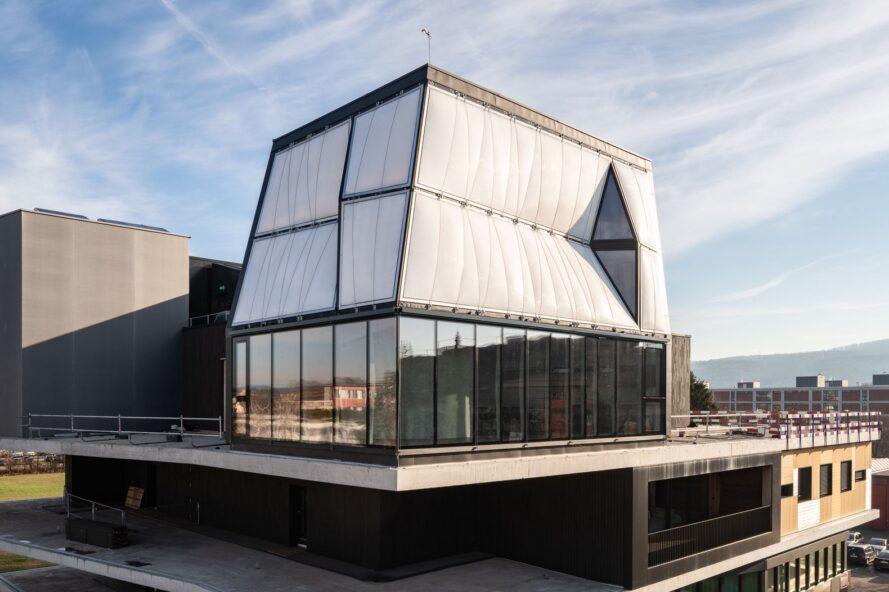 Futuristik, Rumah Ini Dibangun oleh Robot!