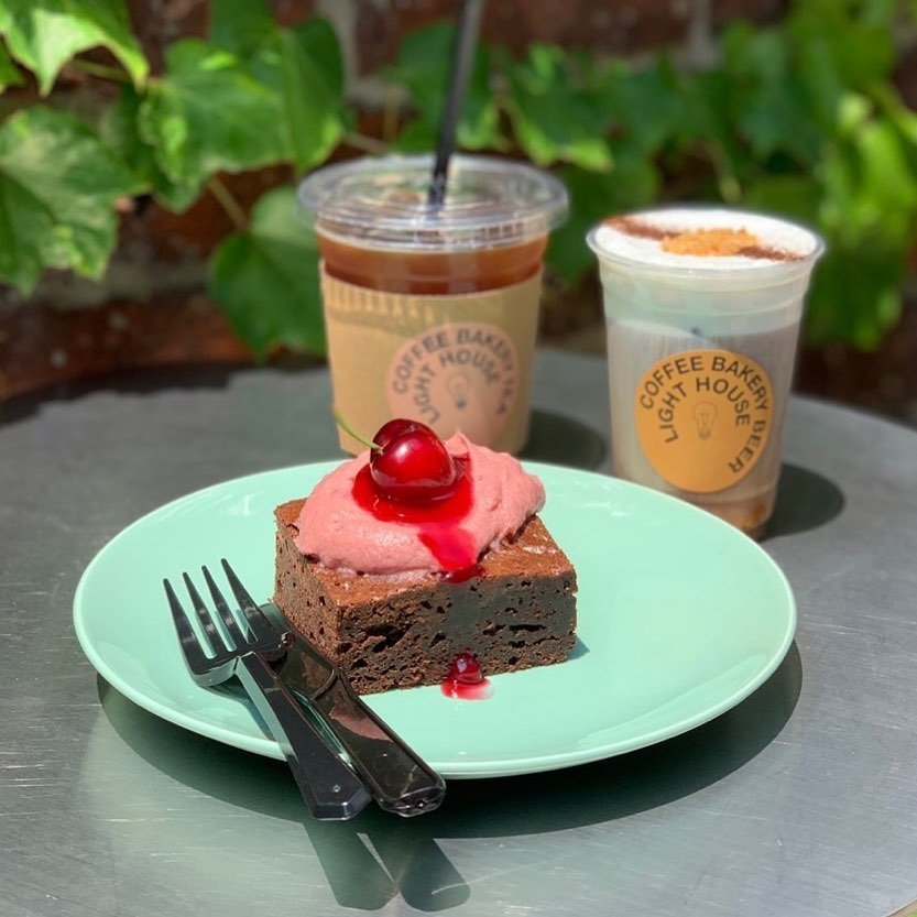 Lokasi Drama Its Okay Not To Be Okay Kafe Toko Lampu 8