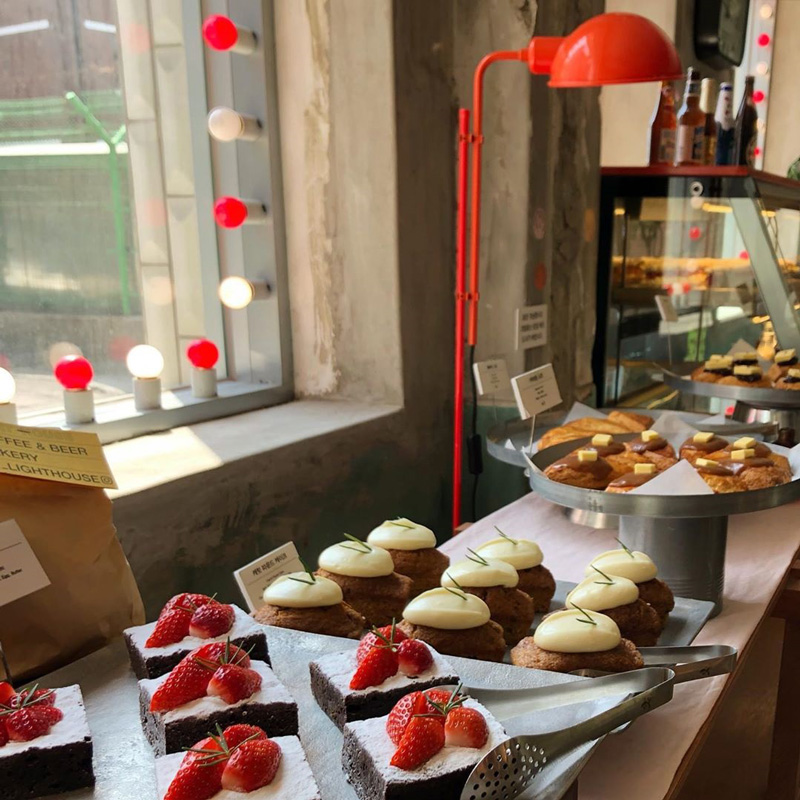 Lokasi Drama Its Okay Not To Be Okay Kafe Toko Lampu 7