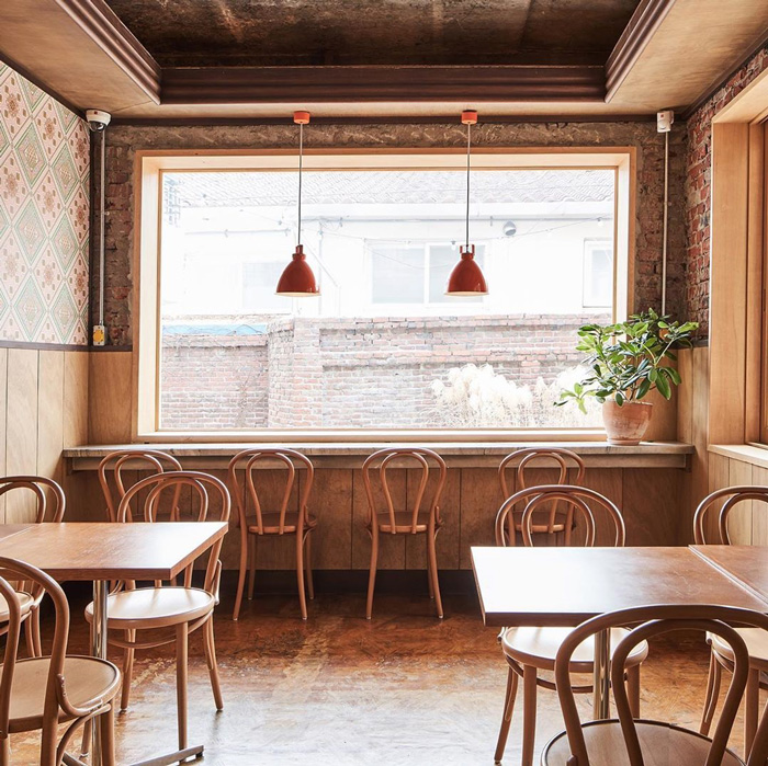 Lokasi Drama Its Okay Not To Be Okay Kafe Toko Lampu 17