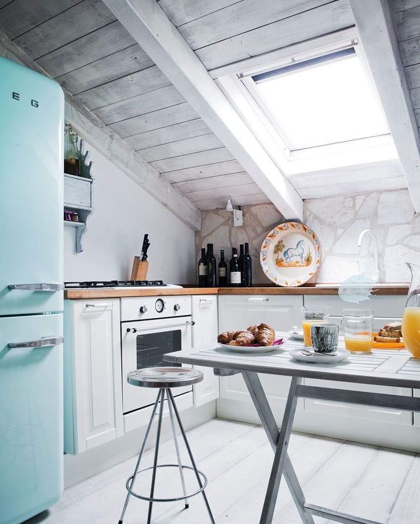 8 Inspirasi Interior dengan Background Putih Stylish CASA Indonesia 8