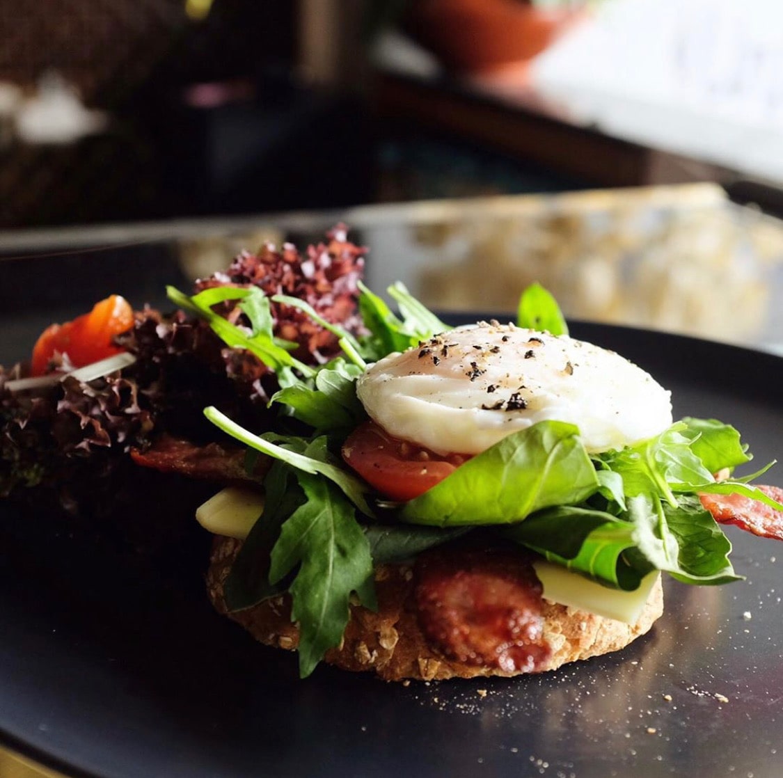 Calibre Coffee Roasters, Kafe Estetik di Surabaya CASA Indonesia 5