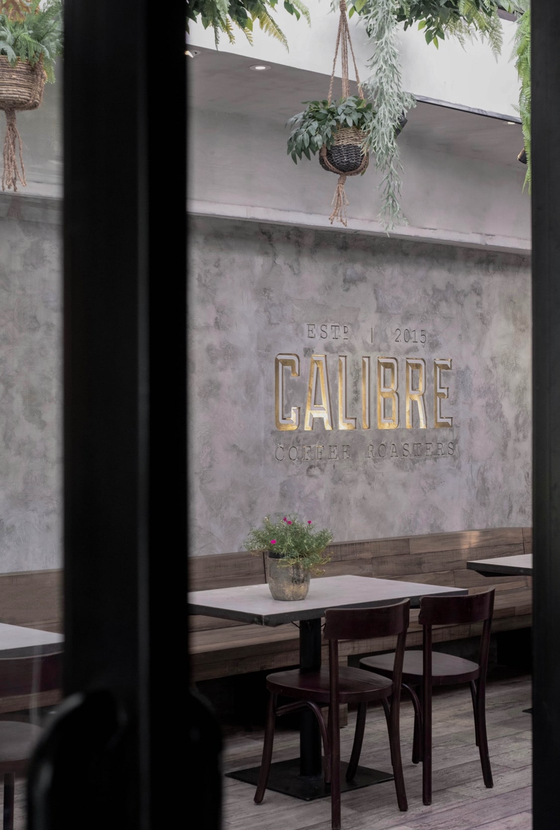 Calibre Coffee Roasters, Kafe Estetik di Surabaya CASA Indonesia 6
