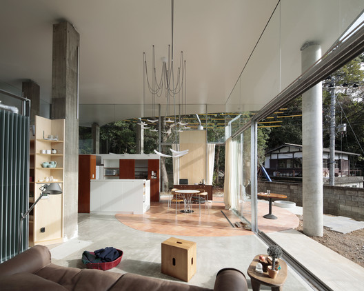 Bangun Rumah Minimalis di Daerah Tanjakan Bisa / Koichi Torimura / Erika Nakagawa Office 7