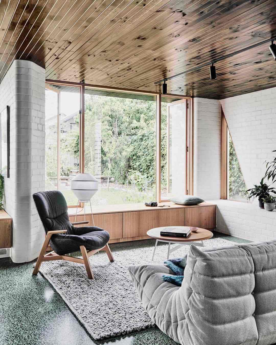 8 Inspirasi Interior dengan Background Putih Stylish CASA Indonesia 4