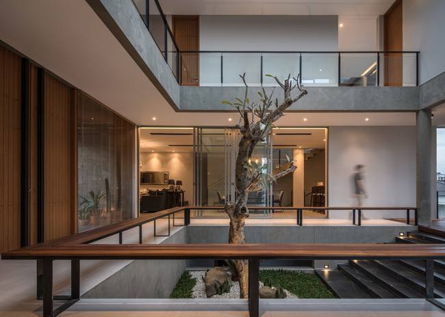 Rumah Bagai Istana Versi Modern Ini Ada di Bogor / Kiearch / Ruang Rona 1