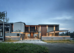 Rumah Bagai Istana Versi Modern Ini, Ada di Bandung!