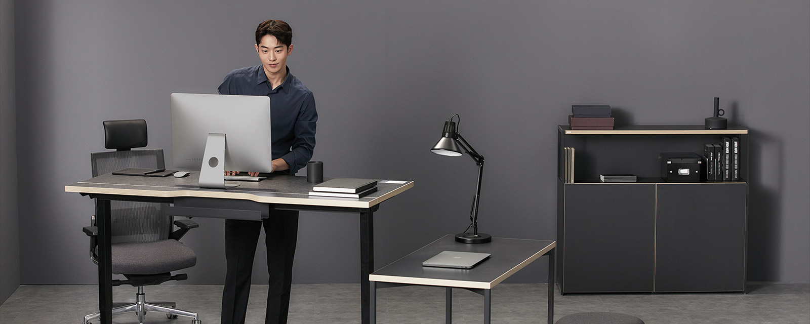 Canggih Banget! Meja Kerja Nam Do San di Drama Start Up