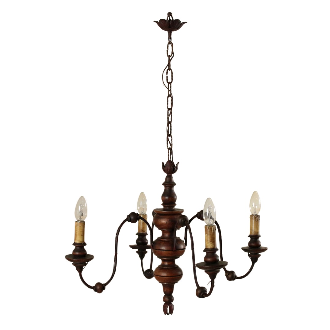 Dikurasi V BTS! Intip Inspirasi Rumah Klasik ala Idol 4