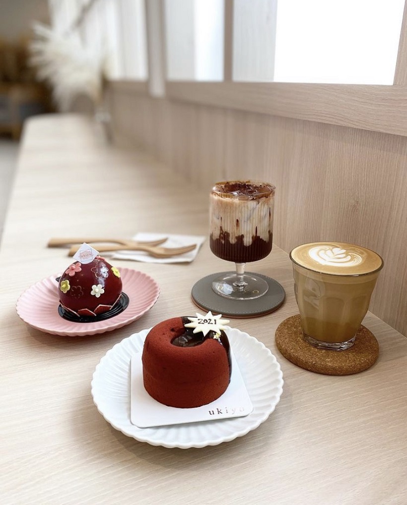 Intip Kafe Kekinian Serba Pink di Johor Bahru CASA Indonesia