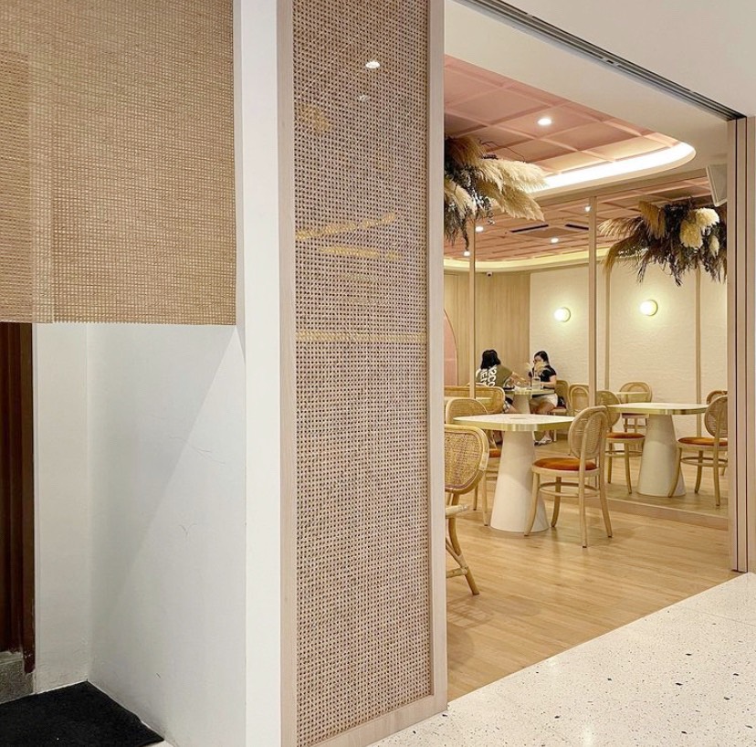 Intip Kafe Kekinian Serba Pink di Johor Bahru CASA Indonesia