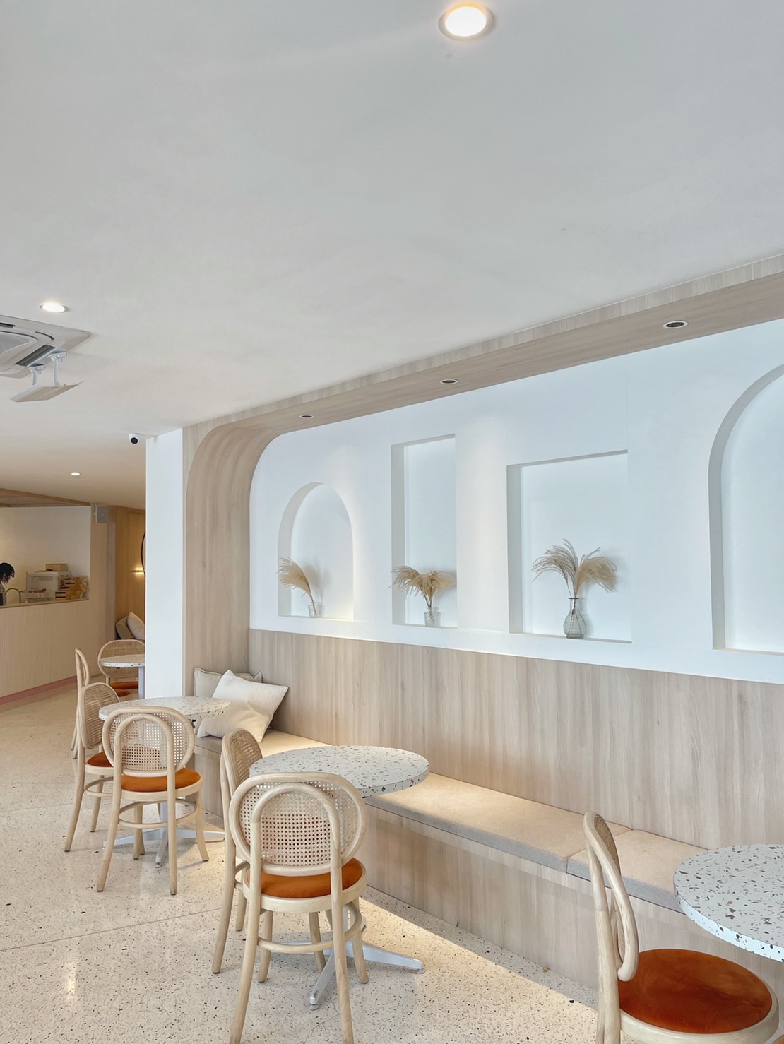 Intip Kafe Kekinian Serba Pink di Johor Bahru CASA Indonesia