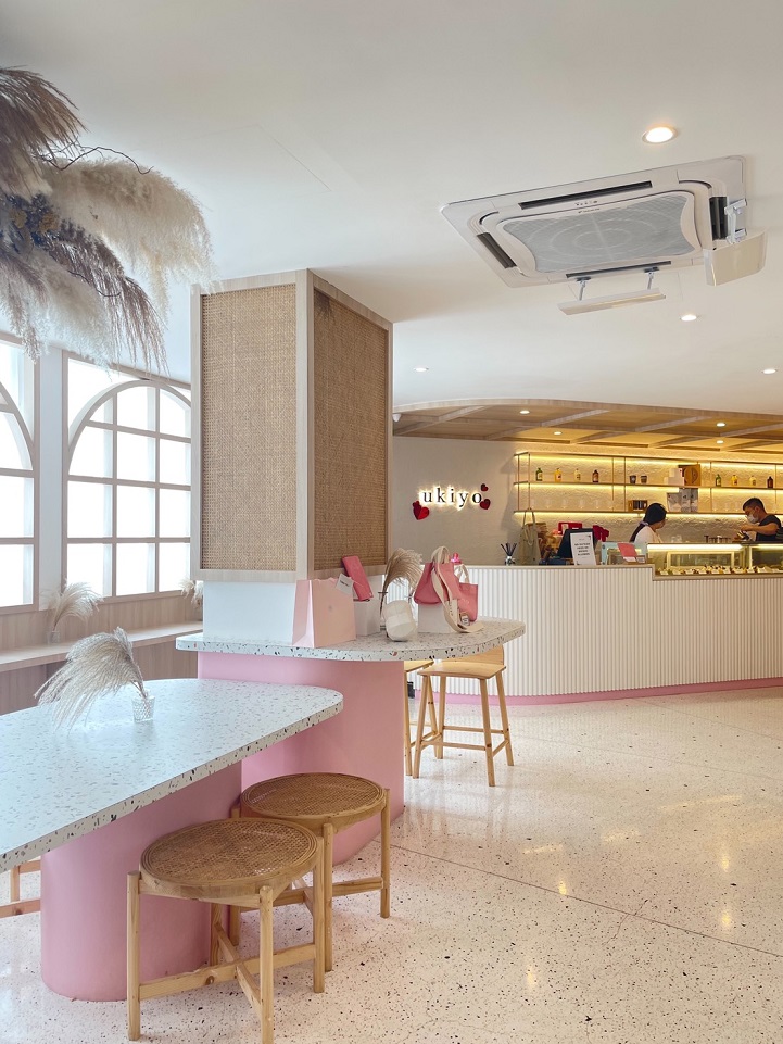 Intip Kafe Kekinian Serba Pink di Johor Bahru CASA Indonesia