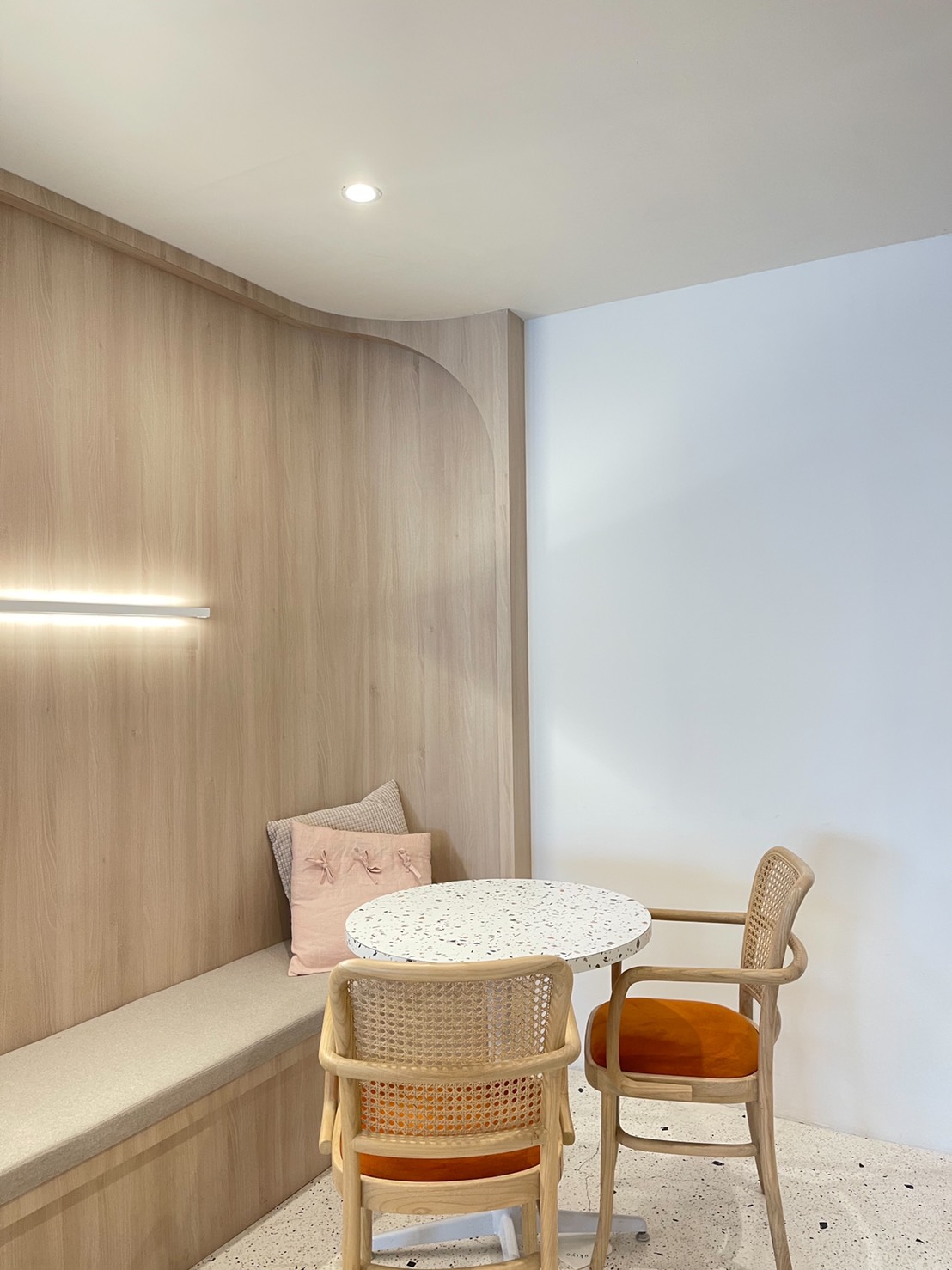 Intip Kafe Kekinian Serba Pink di Johor Bahru CASA Indonesia