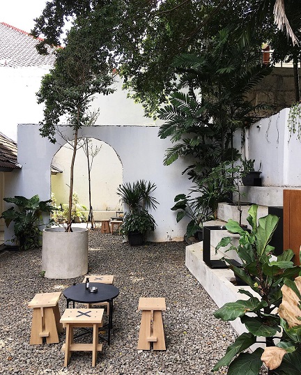 5 Kafe Outdoor & Homey Buat Hangout Di Masa Pandemi 10