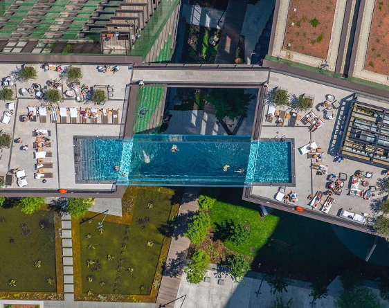Inilah Sky Pool Setinggi 35 Meter Pertama di London