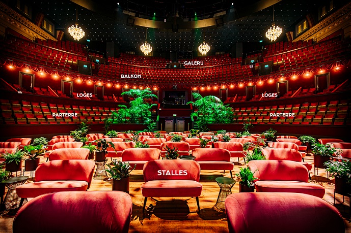 Teater Belanda Buka Kembali Dibantu Signify Philips CASA Indonesia