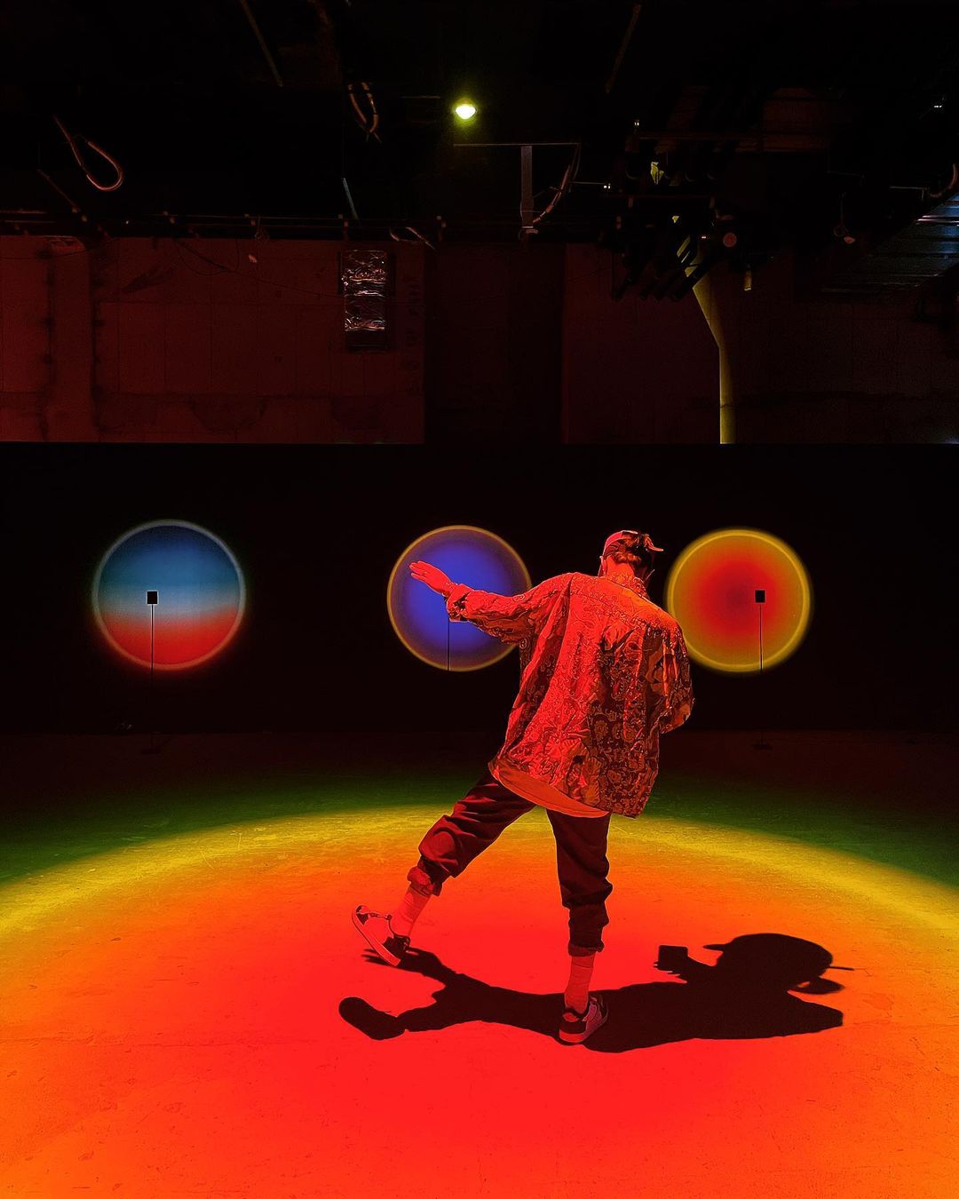 Didatangi GDragon Bigbang, Kerennya Pameran &#8220;Sunset Lamp&#8221;