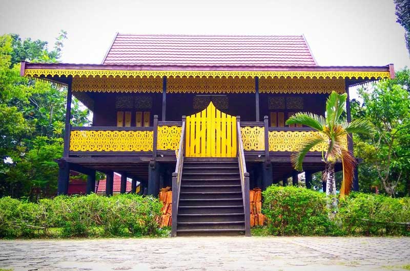 Yuk Keliling Indonesia & Lihat 34 Rumah Adat Berfilosofi